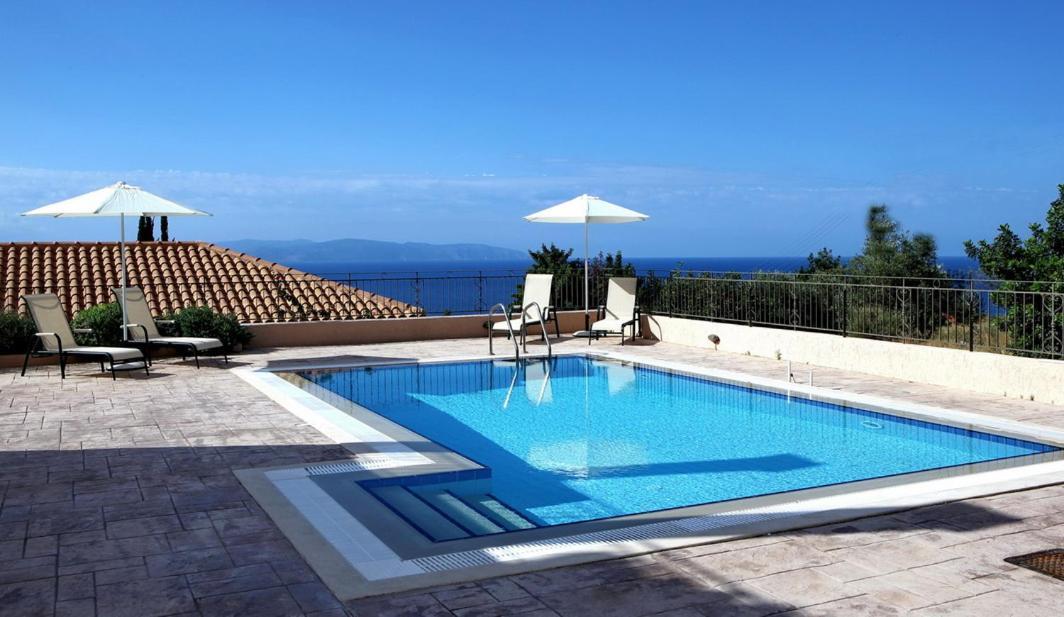 Provenzo And Meliti Villas Lourdata  Buitenkant foto