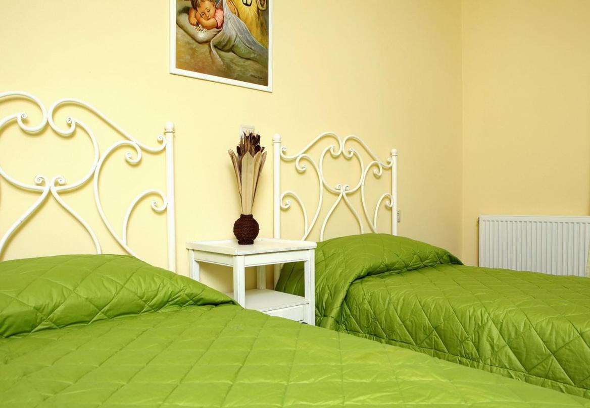 Provenzo And Meliti Villas Lourdata  Buitenkant foto
